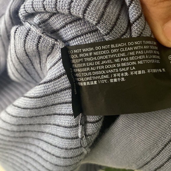 THEORY Men’s Crewneck Merino Wool Sweater - Picture 6 of 7